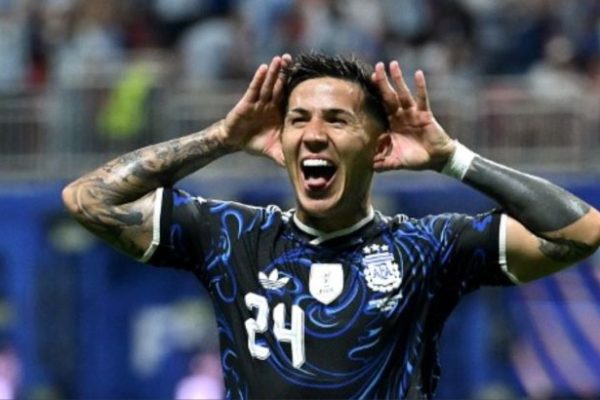 gol-de-enzo-fernandez-a-inglaterra-2283648